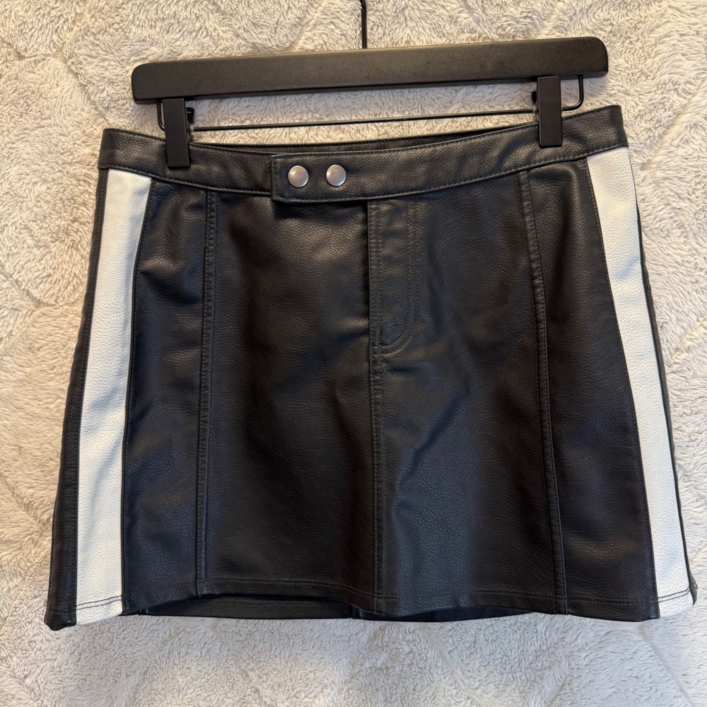 Wild Fable Faux Leather Mini Skirt Black White Moto Racing Stripe NWT Small